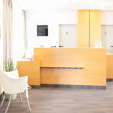 Ambiente 3* مونستر